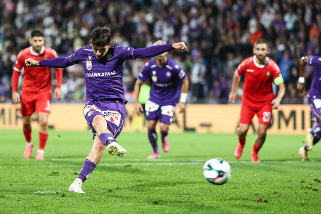 Màn so tài kịch tính Spaeri FC vs Austria Wien